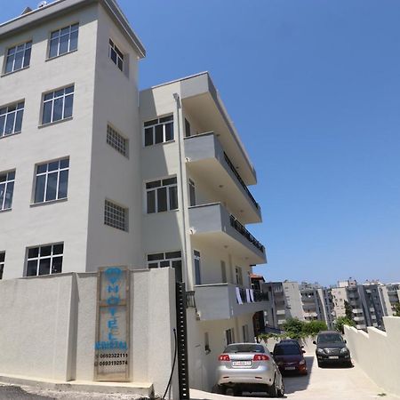 Hotel Kristal Vlorë Exterior foto
